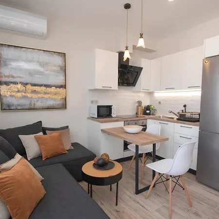 Chrysalis 2 بلدة كوس