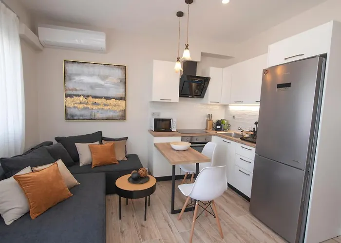 Chrysalis 2 Apartament