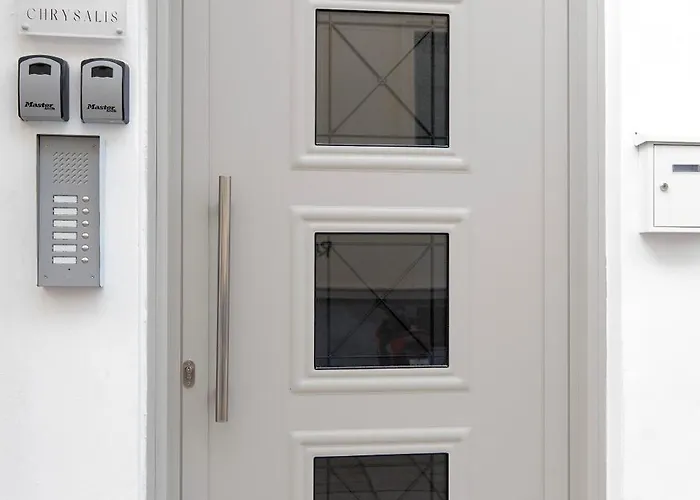 Apartament Chrysalis 2 *